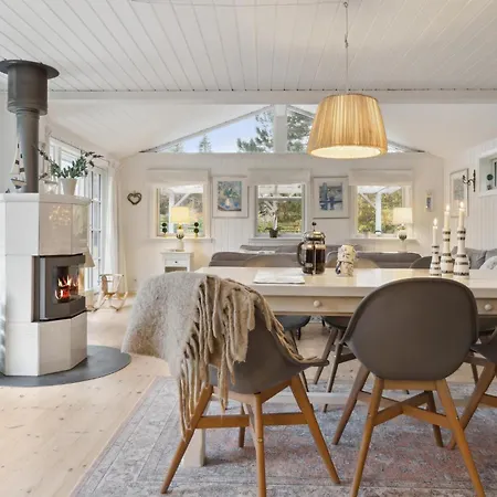 3 Bedroom Pet Friendly In Holiday home